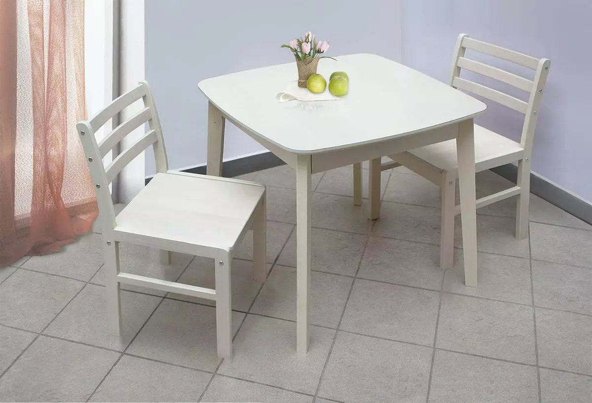 주방 테이블의 크기 (28 장의 사진) : 바닥에서 부엌에서 식사 테이블의 표준 높이, 모델 표준 60x60, 60x80cm 및 기타 치수 24855_13