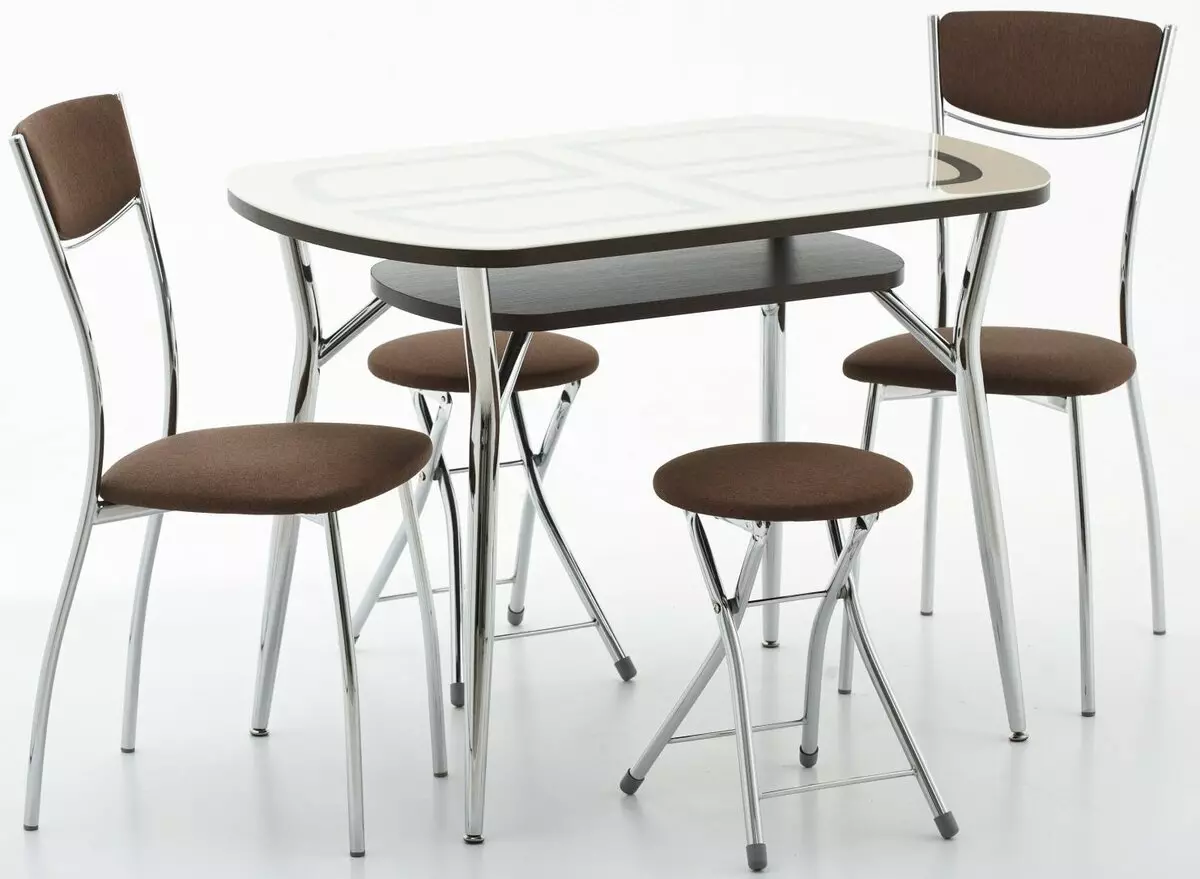 Кухонні столи на металевих ніжках (31 фото): хромовані моделі на кухню, столи на металлокаркасе з нержавіючої сталі і інші варіанти 24858_13