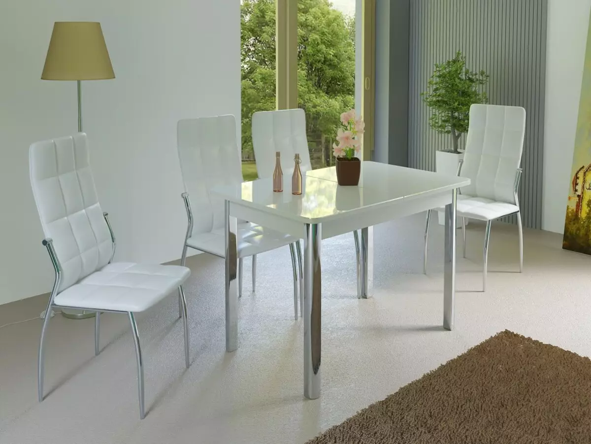 Кухонні столи на металевих ніжках (31 фото): хромовані моделі на кухню, столи на металлокаркасе з нержавіючої сталі і інші варіанти 24858_3