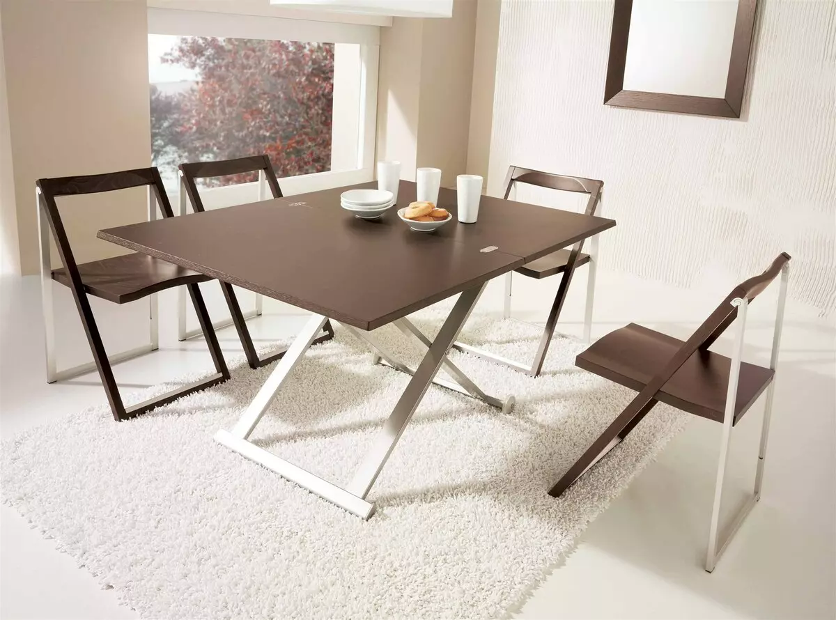 Кухонні столи на металевих ніжках (31 фото): хромовані моделі на кухню, столи на металлокаркасе з нержавіючої сталі і інші варіанти 24858_4