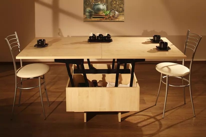 Najbolji kuhinjski stolovi (58 fotografija): Kako odabrati stol u kuhinji? Ocjena proizvođača iz Italije i drugih zemalja. Kako odabrati materijal i boju? 24859_13