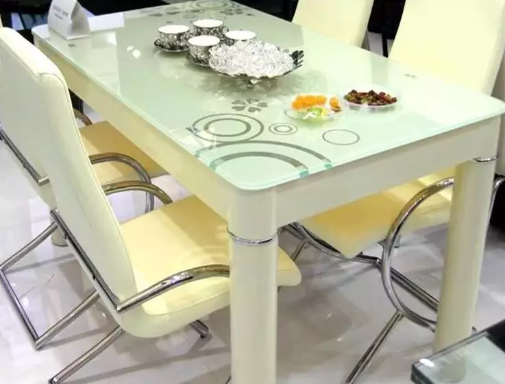 Nejlepší kuchyňské stoly (58 fotografií): Jak si vybrat stůl v kuchyni? Hodnocení výrobců z Itálie a dalších zemí. Jak si vybrat materiál a barvu? 24859_27