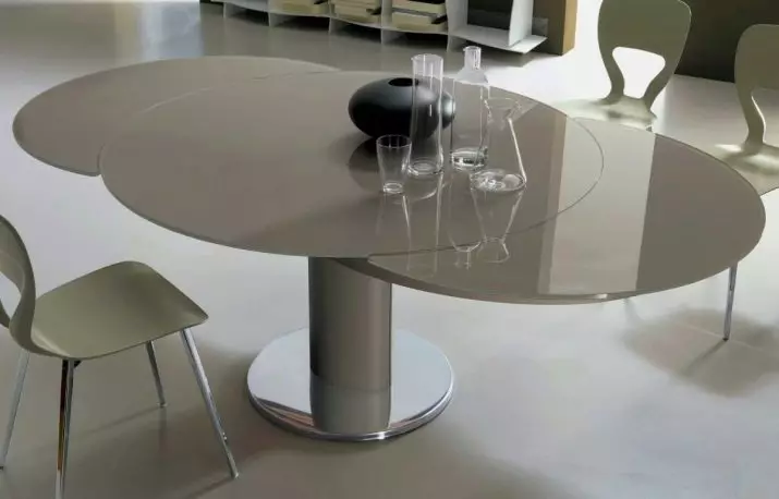 用餐组厨房配有滑动桌（51张照片）：从木头和厨房桌子，玻璃家具和其他选择的折叠椅 24861_47