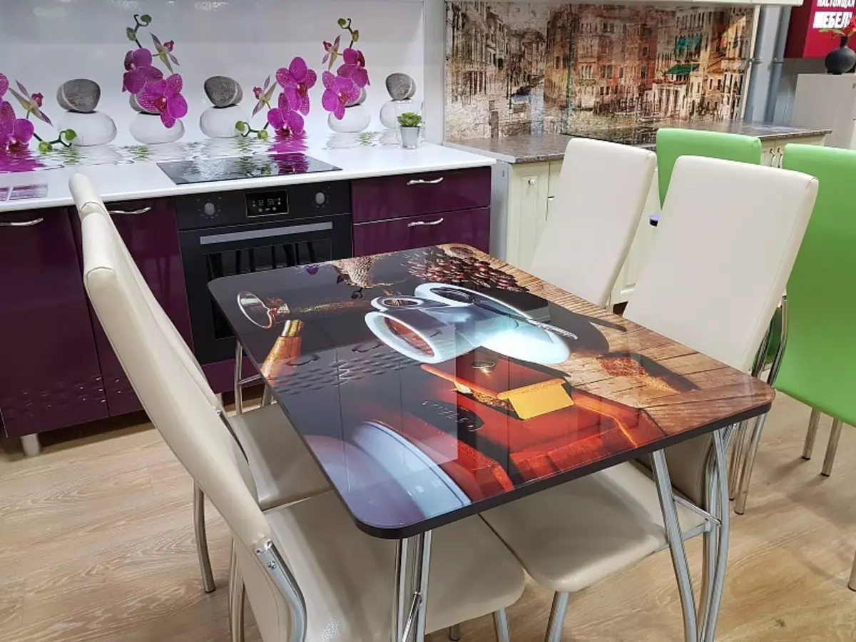 Стеклянные столы с фотопечатью для кухни