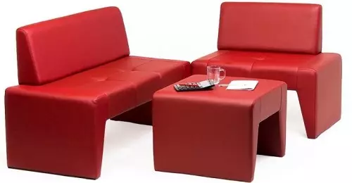 Kích thước của ghế sofa nhà bếp (21 ảnh): sofa mét trong bếp, chiều dài mô hình 100-110 và 120-130, 140-150 cm và các mô hình khác. Độ sâu, chiều rộng và chiều cao của ghế sofa 24874_21