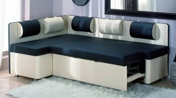 Sukaldeko sofa txikiak (63 argazki): mini-mahuka motzak lo egin gabe eta sukalde txikiak trinkoa ereduak, beste aukera batzuk 24877_24