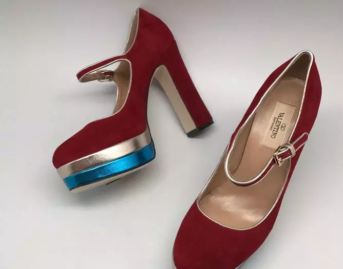 Valentino Shoes (62 รูปภาพ): STIKED MODELS, ROCKSTUD, แทงโก้, สีแดง, Garavani 2488_27