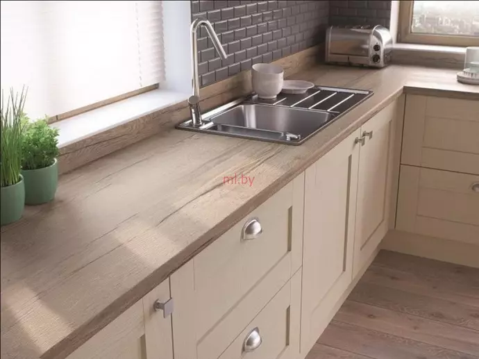 Awọn iwọn ti awọn counterTops fun ibi idana ounjẹ (awọn fọto 2 28: boṣewa ati awọn iwọn titobi ti awọn ibi idana ounjẹ idana. Kini ipari tabili tabili ni agbekari ibi? 24892_5