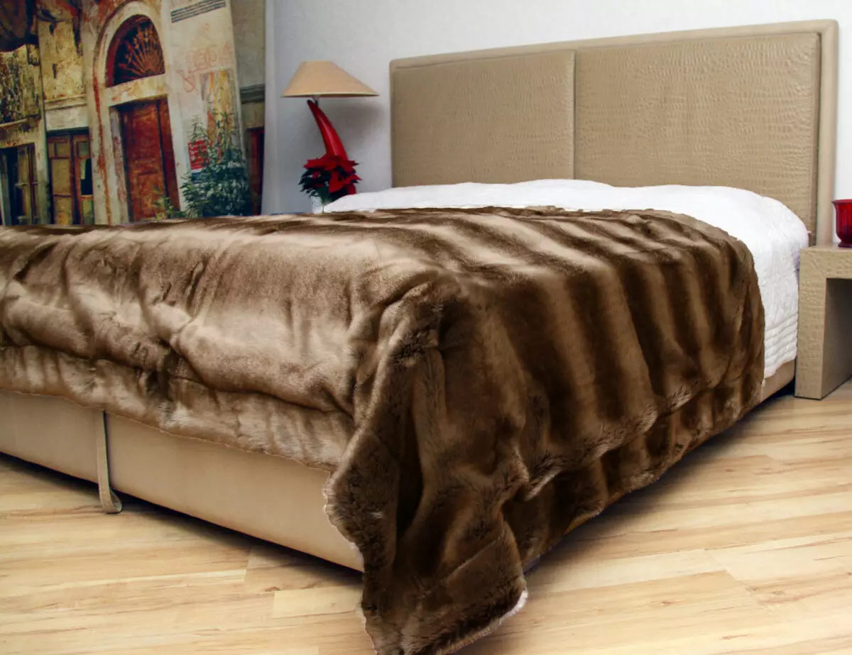 Pels sengetæpper: Plaider fra kunstig og naturlig pels med en lang bunke på sengen, Marianna og andre, dobbeltsidede sengetæpper 24928_16