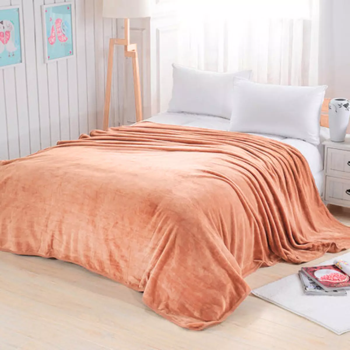 Прекривачи на брачном кревету (48 фотографија): прекрасне ћебад, стандардне величине и дизајн, врсте, сатина и остале прекриваче са руффлес и без 24930_20