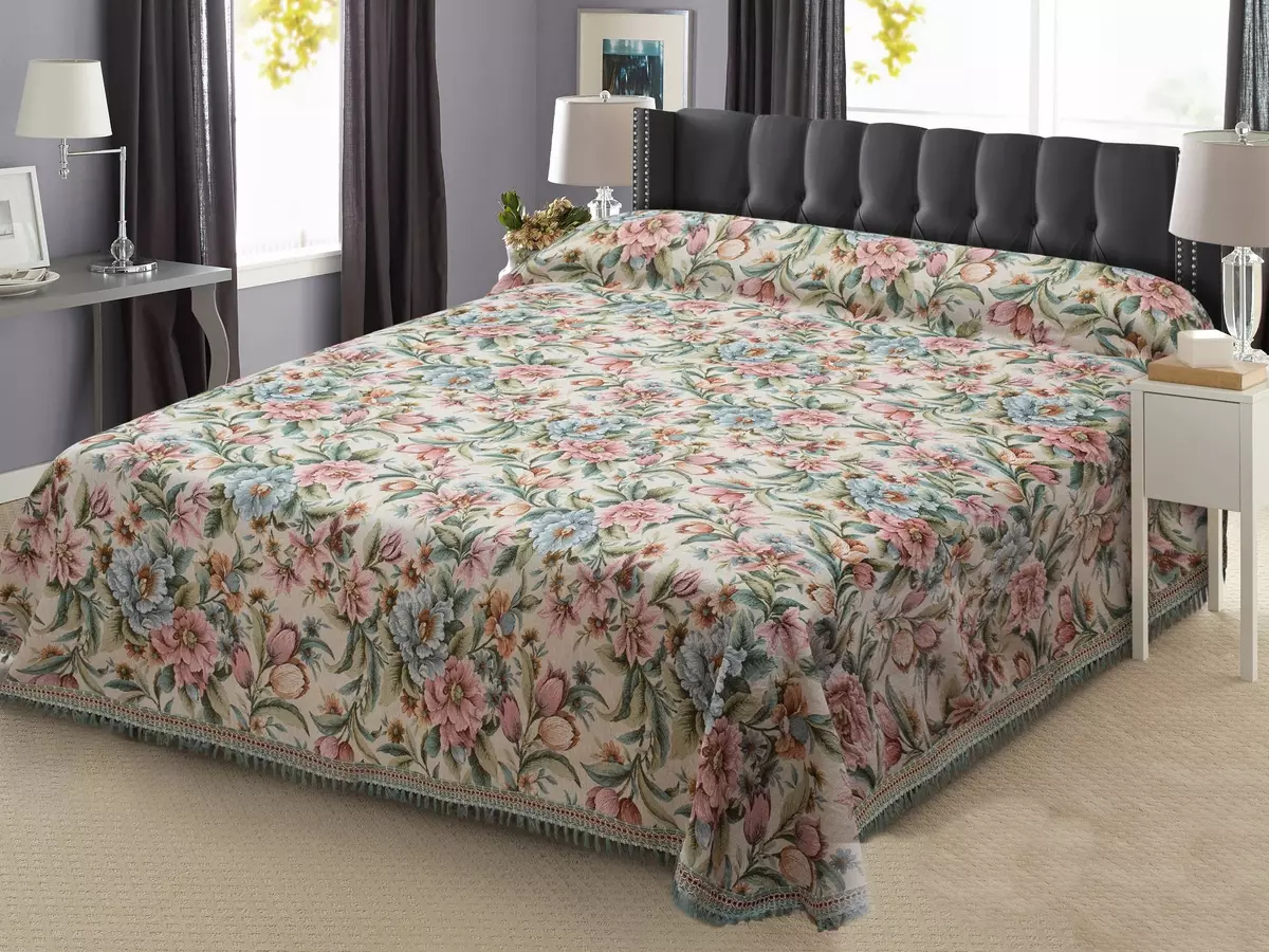 Bedspreads Tapestry (37 foto): Jacquard bedspreads në krevat 220x240 dhe madhësi të tjera, përbërjen e pëlhurës sipas GOST, monophonic dhe të tjera bedspreads 24933_14