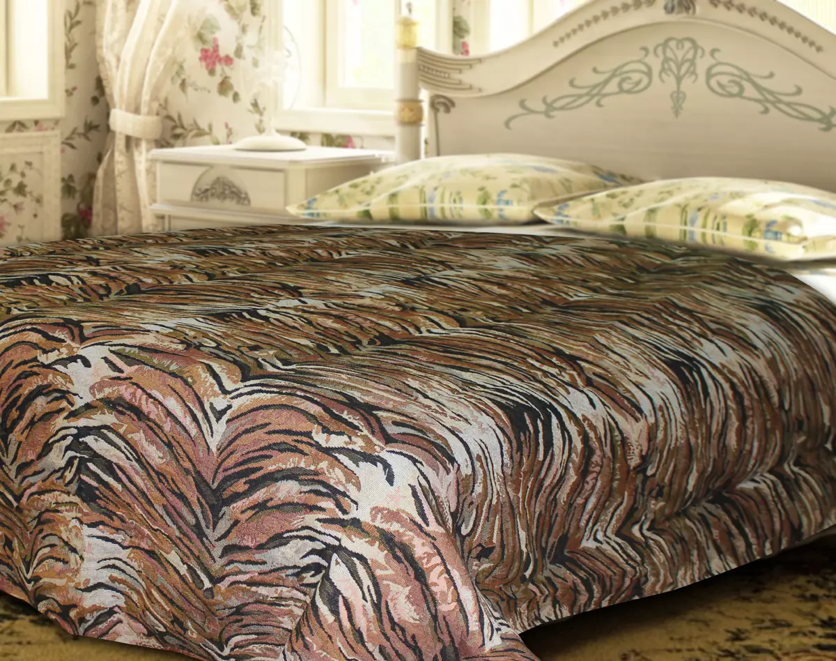 Tapestry Bedspreads (37 fotot): Jacquard voodikatted voodi 220x240 ja muud suurused, kompositsioon kangast vastavalt GOST, Monophonic ja muud voodikatted 24933_29