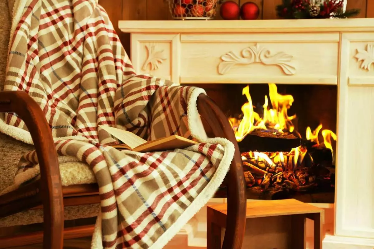 Mantas quentes: como elixir unha colcha acolledora na cama? Mantas quentadas, materiais e deseño, tamaños e consellos de coidado 24937_22