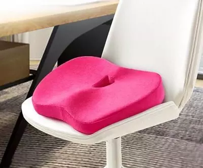 Ортопедски седење перница: на стол и кревет, за 'рбетот и бедрата, модели во форма на прстен со дупка, гел и други 24956_20