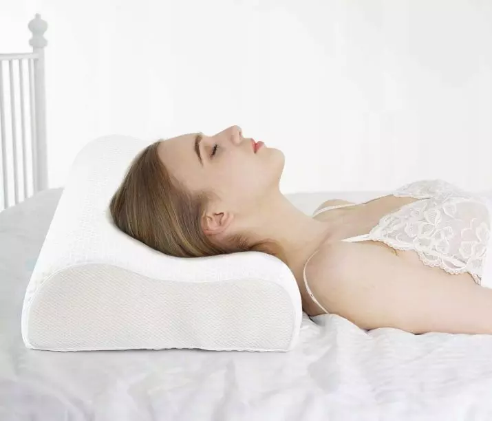 ¿Cómo dormir en una almohada ortopédica? 20 Fotos ¿Cómo mentir y usar un cojín con una convulsión? ¿De qué lado ponerse debajo de la cabeza? 24958_16