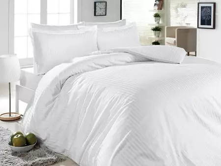 Calcar ou satin: Quoi de mieux pour le linge de lit? 27 Photo Quel matériel vaut mieux choisir? Quelle est la différence entre les tissus? Commentaires 24962_7