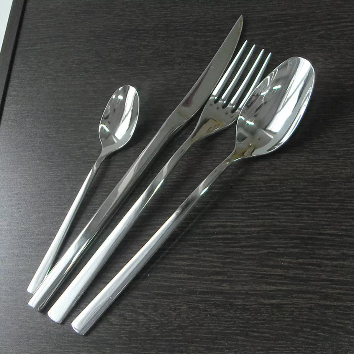 Set tina cutlery: susunan garpu, pegat sareng spoons pikeun 6 sareng 24 jalma anu kadaptar, pilihan kado anu kadaptar, tinju tina set dina koper 24977_38