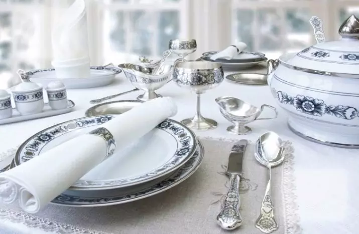 Perak Cutlery: Cara Memilih Set Perangkat untuk 1, 6 dan 12 Orang? Apa tanda pada alat makan perak? Bagaimana cara membersihkan? 24981_7
