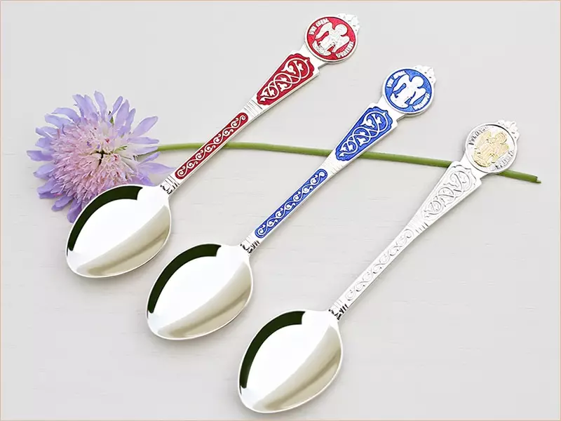 Silver Spoon (27 foto): Sendok Teh Perak Perak, Perak Disepuh Dessert Cutlery, Engraving Set 24991_22