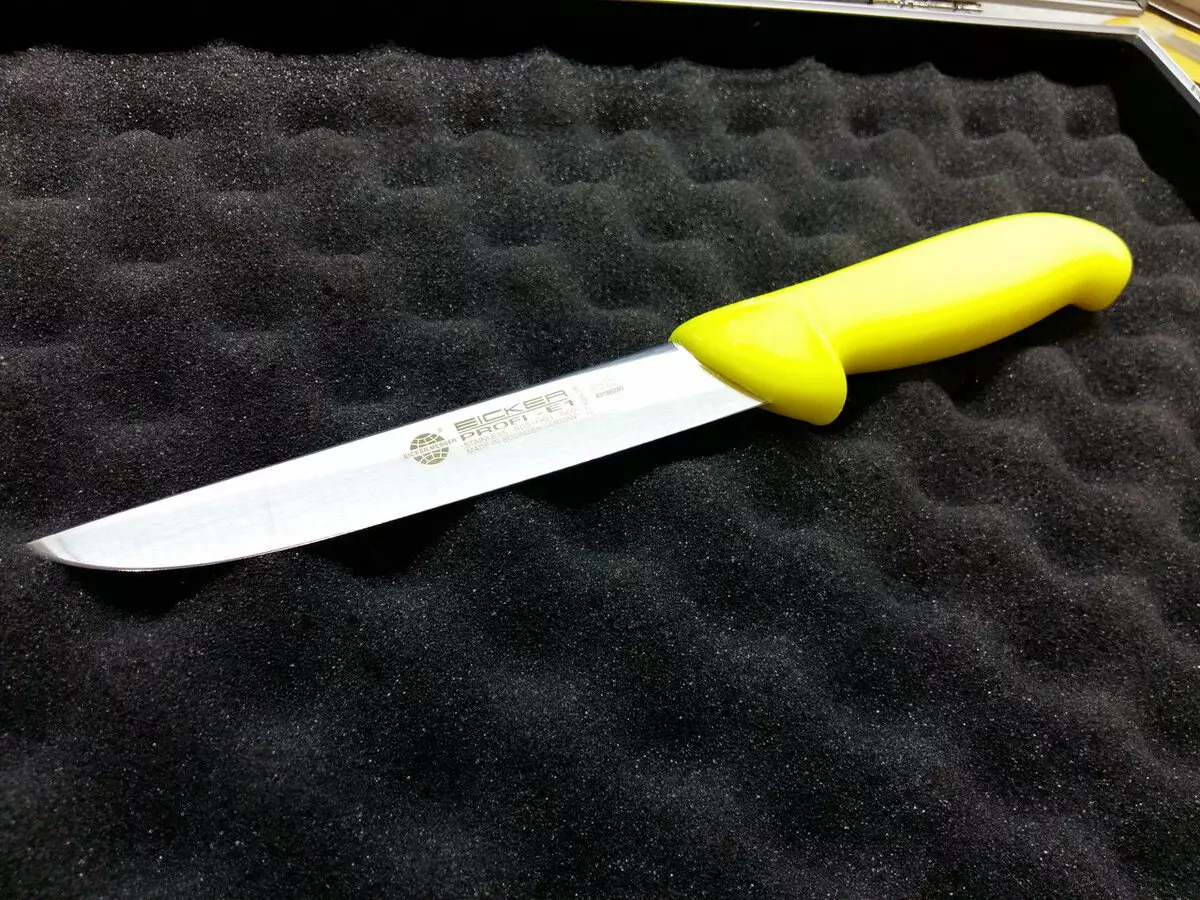 Трепка нож (31 фотографии): Како да изберете нож за сечење за сечење месо? Зошто ви е потребен универзален нож? Професионален сообраќај и други модели 24992_21