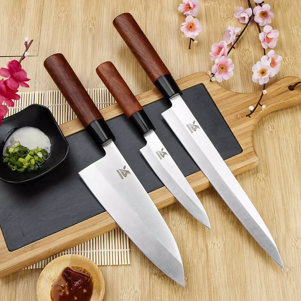 Knives Dapur Jepang (35 Poto): Kiomo Kacabatan sareng Pabrikan séjén. Nakiri sareng Deba, Santoko sareng spésiés sanés. Pilihan suske 24998_11