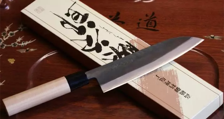 Knives Dapur Jepang (35 Poto): Kiomo Kacabatan sareng Pabrikan séjén. Nakiri sareng Deba, Santoko sareng spésiés sanés. Pilihan suske 24998_14