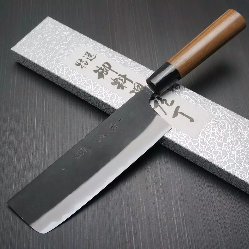 Akpụkpọ kichin Japanese (25 foto): njiri mara na ndị ọzọ na-emepụta. Nakiri na Deba, Santoku na ụdị ndị ọzọ. Nhọrọ Nke 24998_9