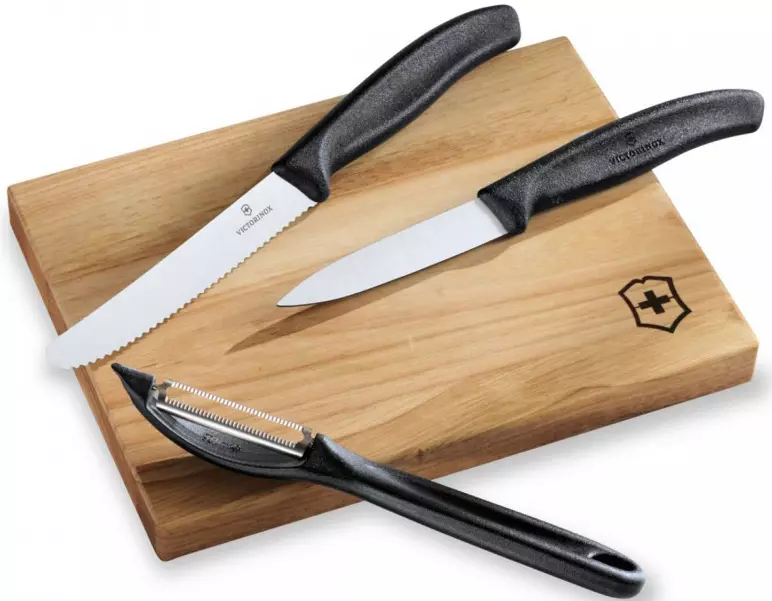 סכינים Victorinox (30 תמונות): בחירת סט של סכיני מטבח. תיאור של סכינים שוויצרי לניקוי תפוחי אדמה ודגמים אחרים. המשרד הטוב ביותר האפשרויות 25001_22