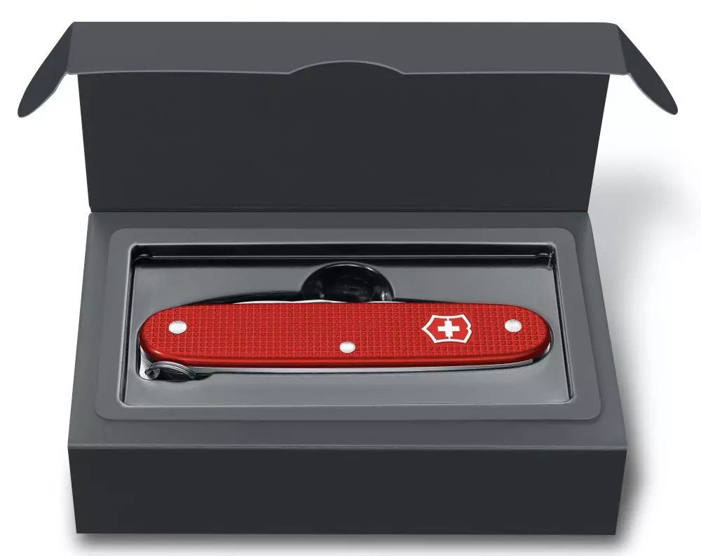 Ножове Victorinox (30 снимки): Избор на комплект кухненски ножове. Описание на швейцарците ножове за почистване на картофи и други модели. Най-добрият опции фирмата 25001_30