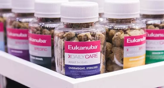 Eukanuba: الغذاء الجاف والرطب، الشركة المصنعة البلد، تكوين الكربوهيدرات وفئة الأعلاف والميزات والتشجمية، الاستعراضات 25046_3