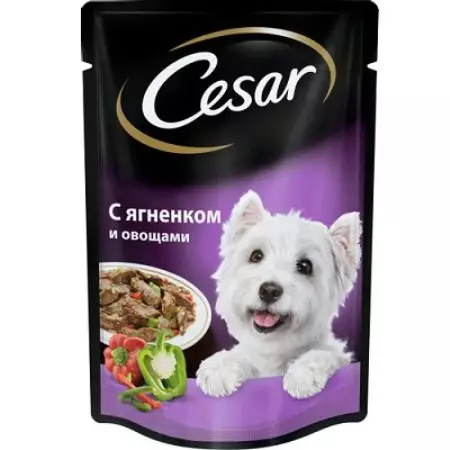 Cesar Dog feed: အိတ်များနှင့်ဘဏ်များ, စိုစွတ်သောနှင့်ခြောက်သွေ့သောအစားအစာများနှင့်အရွယ်ရောက်ပြီးသူခွေးများနှင့်ခွေးများအတွက်သူတို့၏ဖွဲ့စည်းမှု, သုံးသပ်ချက်များပြန်လည်သုံးသပ်ခြင်း 25082_15