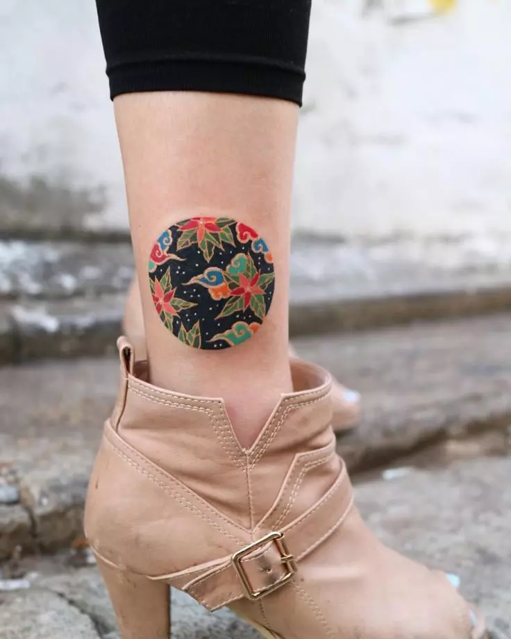 Koreaanse tattoo: voor meisjes in Zuid-Korea. Klein, met vertaling, minimalisme-stijl en andere ideeën van schetsen. Hun betekenis 250_10