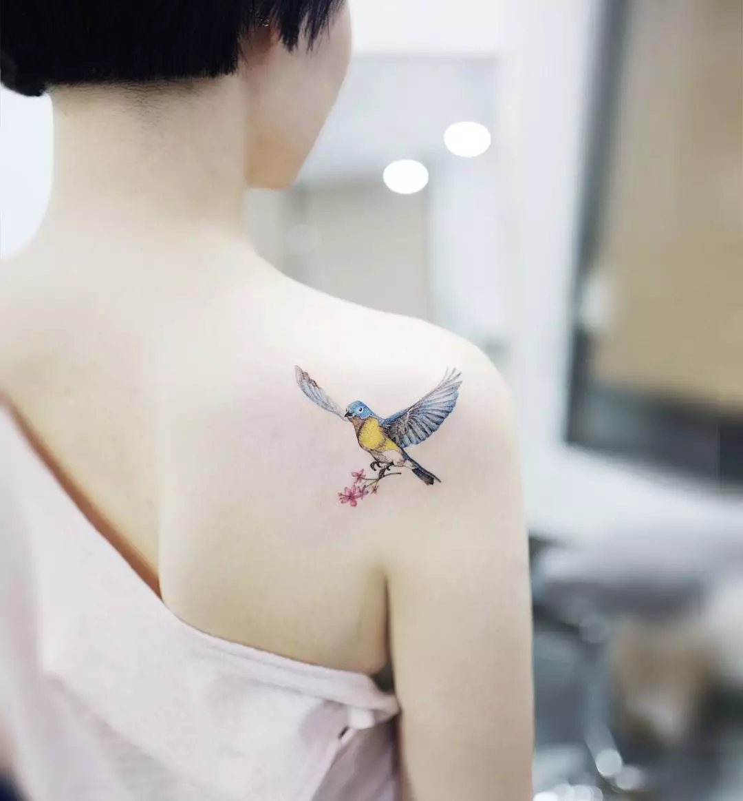 Korejska tetovaža: za djevojčice u Južnoj Koreji. Mali, s prijevodom, minimalizmom i drugim skicama ideje. Njihovo značenje 250_4