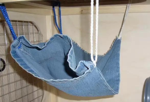Hammock for chinchilla (22 photos): How to make a beautiful and comfortable hammock? How to choose it? 25106_12