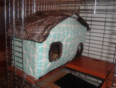Narišite za podgane (21 fotografij): Kako narediti sami? Hiša za domače dekorativne podgane iz steklenice in drugih materialov 25114_8