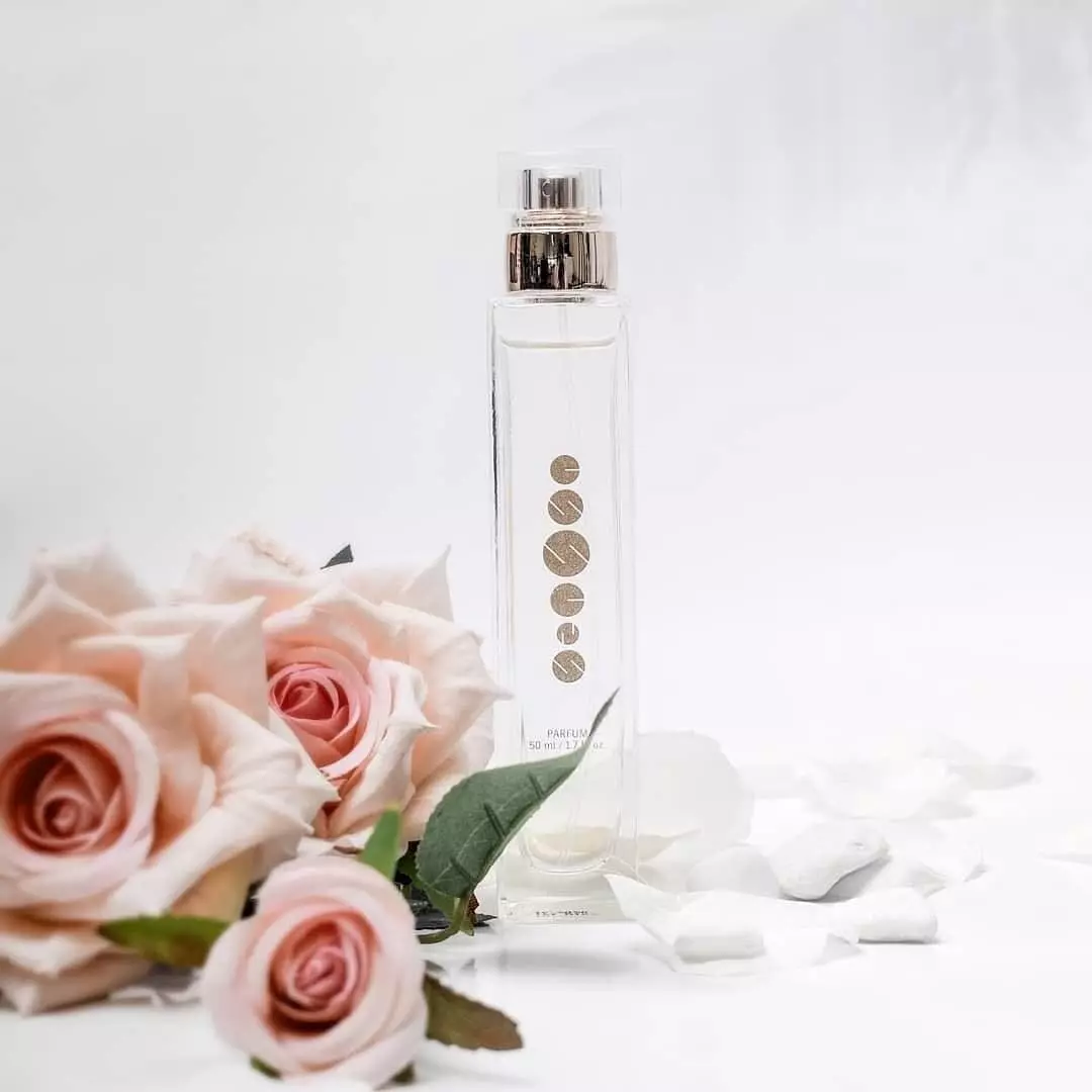 Essens Parfume (23 fotografií): pánske príchute a ženy. Popis Niche parfumy podľa čísel, recenzie zákazníkov 25138_8