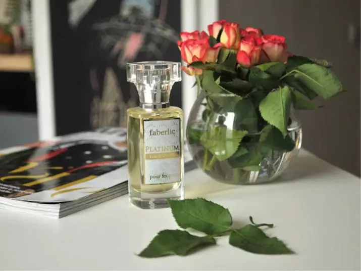 Faberlic Parfüm ve Diğer Parfüm (49 Fotoğraf): Kadın Eau de Toilette Renata Gizli ve Güzellik Cafe Caprice, Alena Akhmadullina, Gizli ve Diğer Parfüm 25157_19