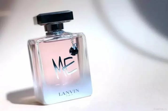 Lanvin Parfumoj (50 fotoj): Parfumo de virinoj Eclat d'Arpege, Moderna Princino Eau Sensuelle kaj knabino en Capri, JEANNE Skandalo kaj aliaj gustoj 25158_47