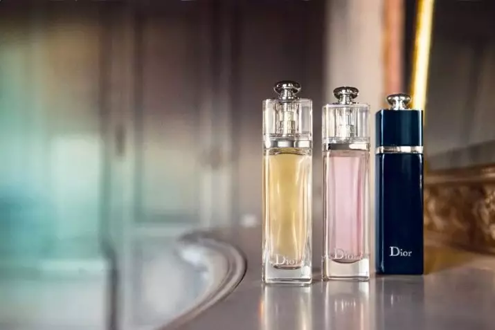 Perfumería Dior (56 fotos): Perfume feminino, Miss Dior e J'Adore Absolu Auga Absolu, Sauvage de homes, Diorissimo e Bouquet Blooming, Outros perfumes franceses 25161_37