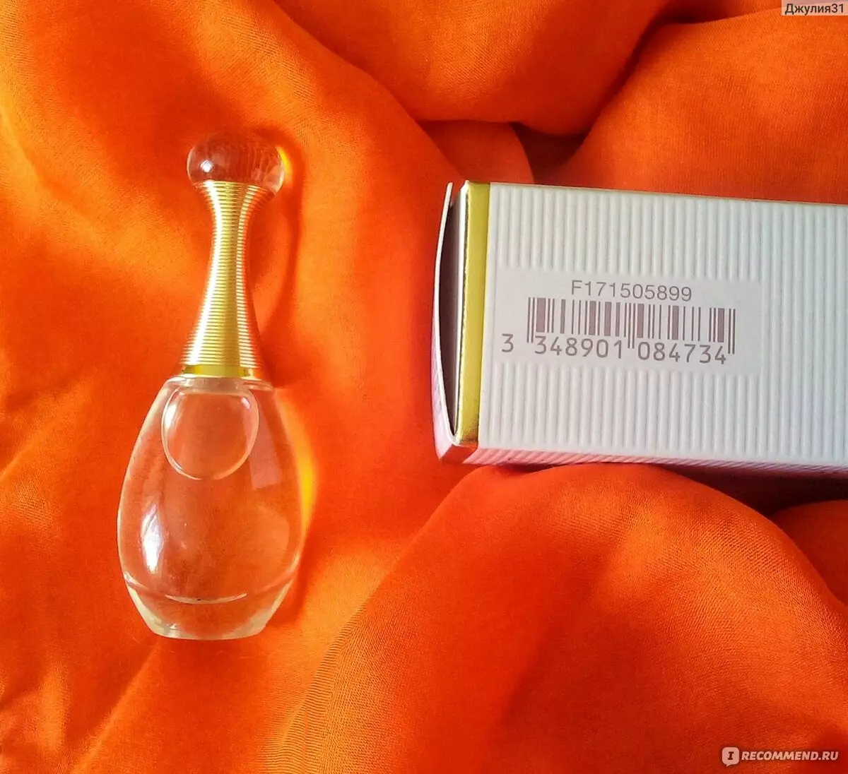 Perfumería Dior (56 fotos): Perfume feminino, Miss Dior e J'Adore Absolu Auga Absolu, Sauvage de homes, Diorissimo e Bouquet Blooming, Outros perfumes franceses 25161_54