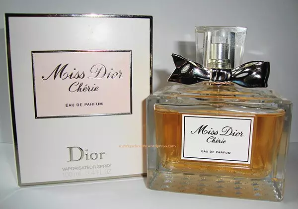 Perfumería Dior (56 fotos): Perfume feminino, Miss Dior e J'Adore Absolu Auga Absolu, Sauvage de homes, Diorissimo e Bouquet Blooming, Outros perfumes franceses 25161_55