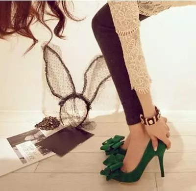 Zelené boty (52 fotografií): Co nosit ženské smaragdové modely a tmavě zelené 2516_26