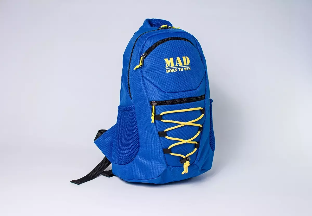 Backpacks for adolescents (83 photos): Modern school and city models. Steep black youth backpacks and other color, firms 2517_16
