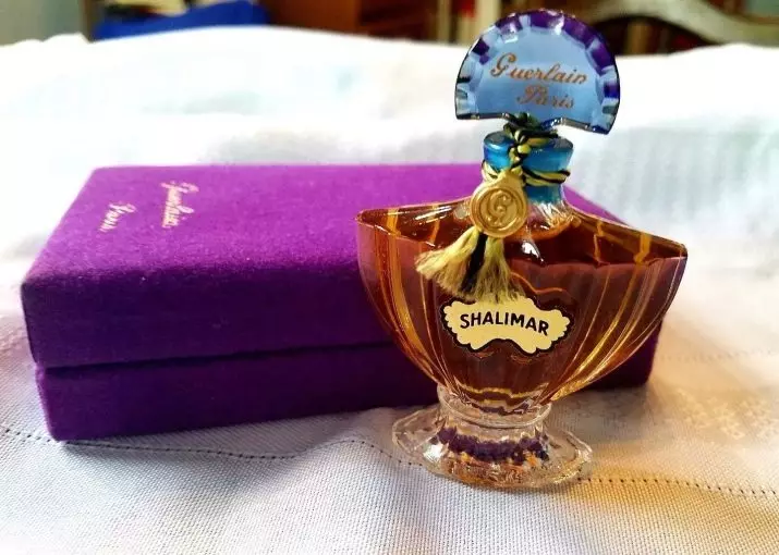 Parfumi Parfum fillestar dhe aromat e tjera të Shalimar nga Guerlain, fletët e ujit të grave 25185_4