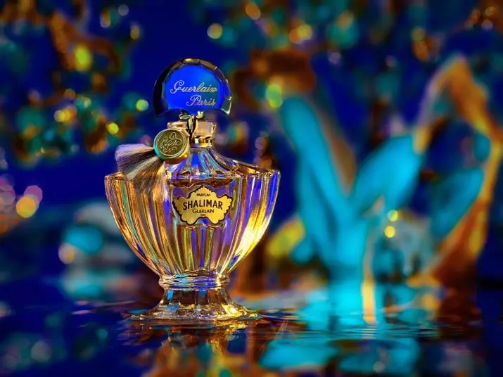 Parfumi Parfum fillestar dhe aromat e tjera të Shalimar nga Guerlain, fletët e ujit të grave 25185_5