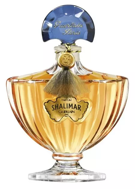 Parfumi Parfum fillestar dhe aromat e tjera të Shalimar nga Guerlain, fletët e ujit të grave 25185_6
