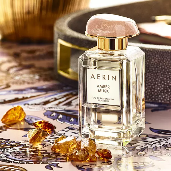 Parfumoj Aerin Lauder: Parfumo Amber Musk, Tangier Vanille kaj aliaj parfumoj, selektado kriterioj 25206_15