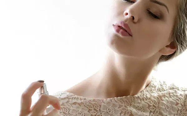 Lambre Perfumes：女性和男性香水的名称，口味概述，如何选择 25208_32