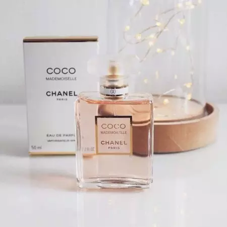 Pabango Coco Mademoiselle Chanel (32 mga larawan): Paglalarawan ng Spirits Aroma, Toilet at Pabango Tubig, Mga Review 25212_32