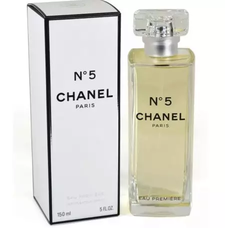 Perfume Chanel N ° 5: Perfume e WC Water, Descrição dos sabores das mulheres, composição Eau de Parfum e outros espíritos, história da criação e revisões 25221_22